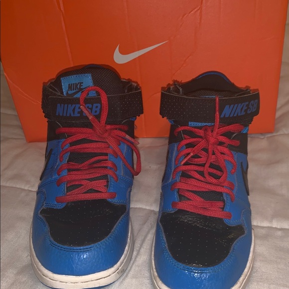 Nike Boys Size 5Youth - Picture 2 of 2